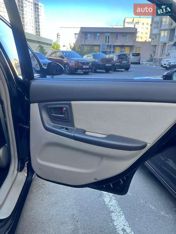 Седан Kia Cerato 2006 в Киеве