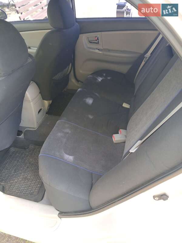 Седан Kia Cerato 2008 в Краснограді