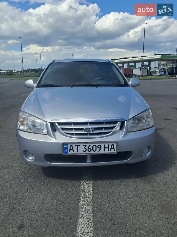 Kia Cerato 2005