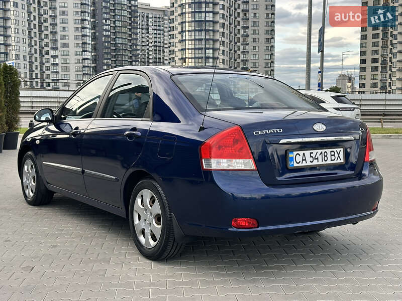 Седан Kia Cerato 2006 в Киеве
