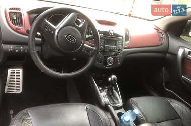 Купе Kia Cerato 2011 в 
