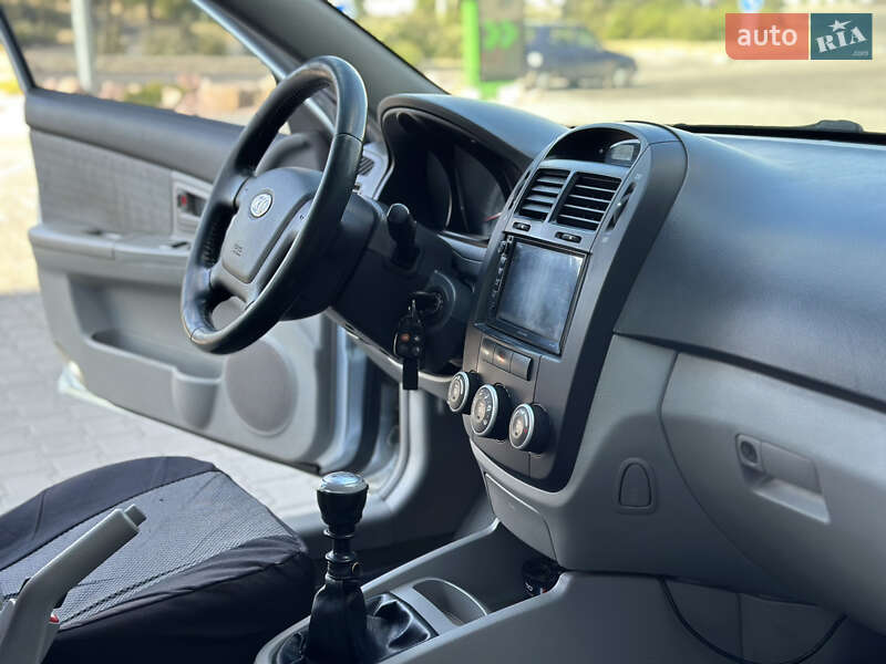 Седан Kia Cerato 2007 в Днепре