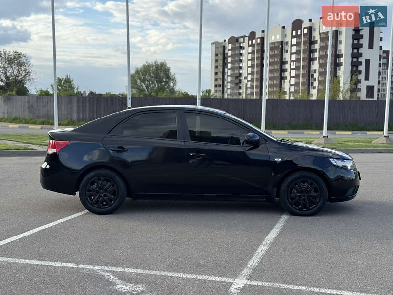 Седан Kia Cerato 2009 в Києві