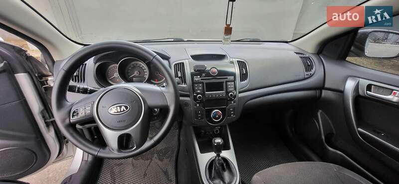 Купе Kia Cerato 2010 в Одессе фото 4 Купе Kia Cerato 2010 в Одессе