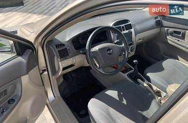 Седан Kia Cerato 2006 в 