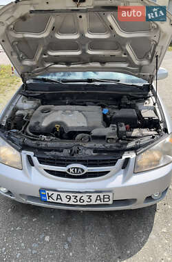 Хэтчбек Kia Cerato 2007 в 