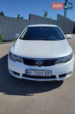 Седан Kia Cerato 2011 в Полтаві
