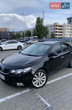 Седан Kia Cerato 2011 в 