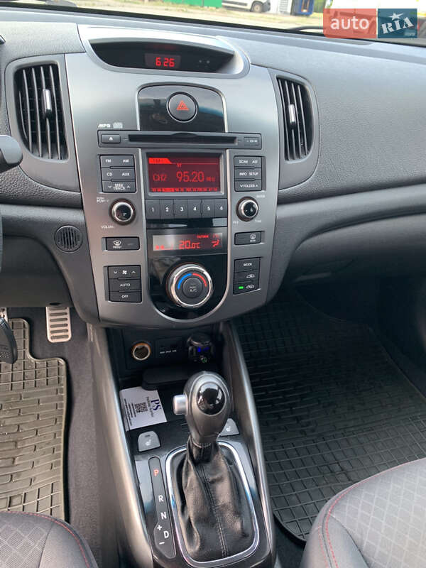 Седан Kia Cerato 2011 в Киеве фото 8 Седан Kia Cerato 2011 в Киеве
