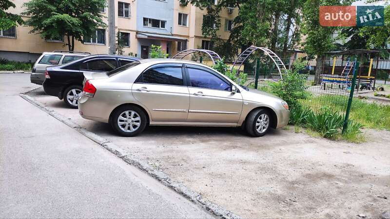 Седан Kia Cerato 2007 в 