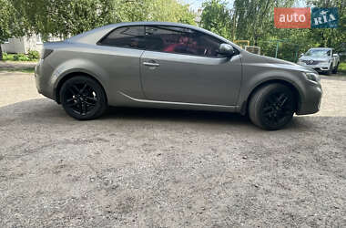 Купе Kia Cerato 2011 в 
