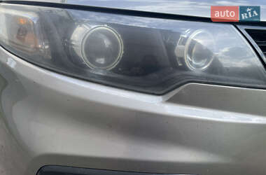 Купе Kia Cerato 2011 в 