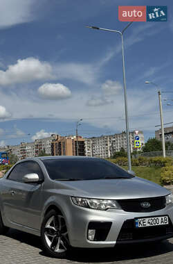 Купе Kia Cerato 2010 в Днепре