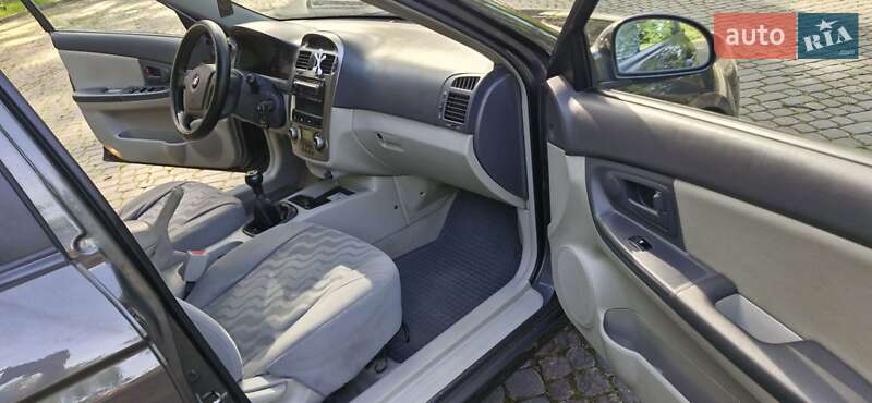 Седан Kia Cerato 2006 в Львові