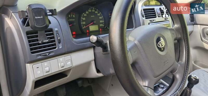 Седан Kia Cerato 2006 в Львові