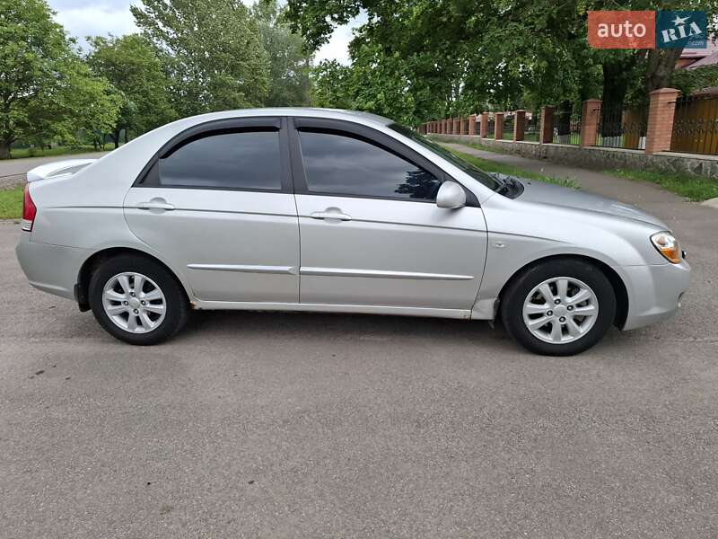 Седан Kia Cerato 2008 в Краснограде