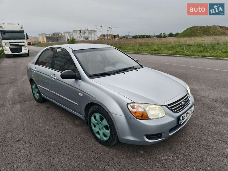 Седан Kia Cerato 2007 в 