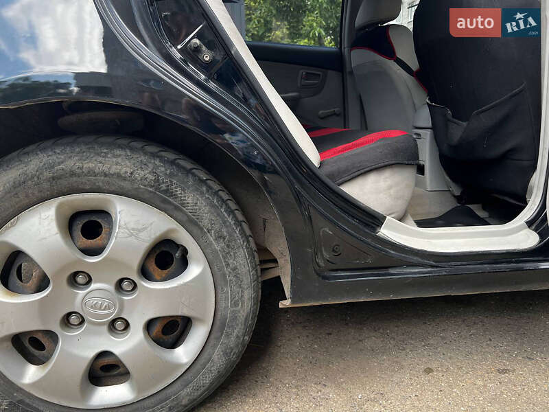 Седан Kia Cerato 2007 в Львові