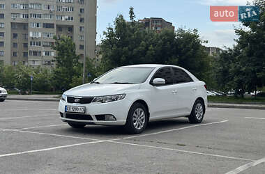 Седан Kia Cerato 2011 в 