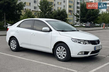 Седан Kia Cerato 2011 в 