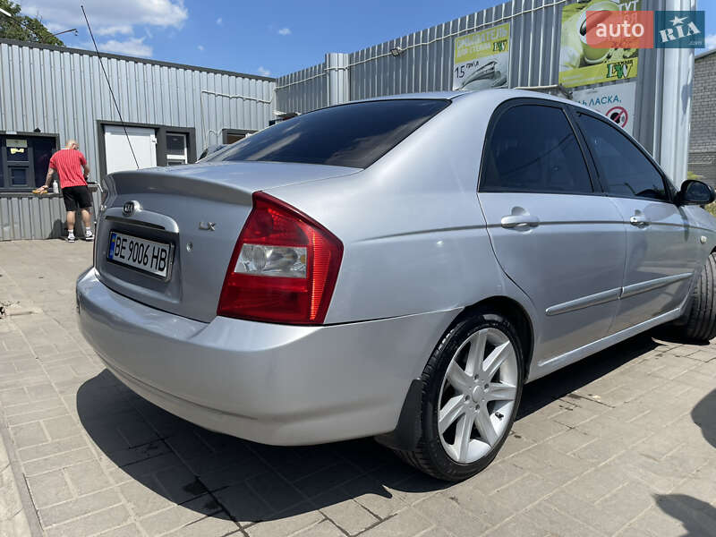 Седан Kia Cerato 2005 в Вознесенську