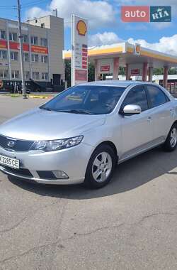 Седан Kia Cerato 2010 в Харькове