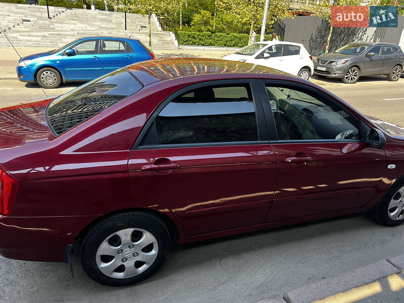 Седан Kia Cerato 2006 в Києві