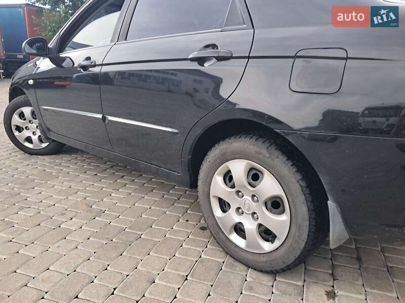 Седан Kia Cerato 2008 в Мукачевому