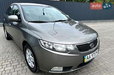 Седан Kia Cerato 2011 в Кропивницькому