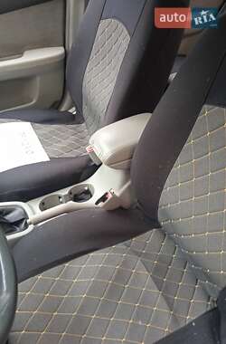 Седан Kia Cerato 2007 в Черновцах