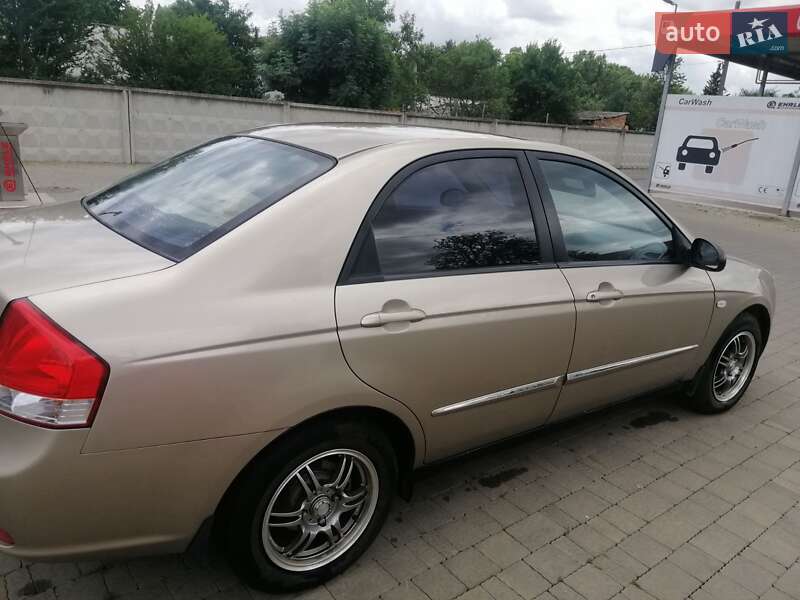 Седан Kia Cerato 2008 в Ужгороде