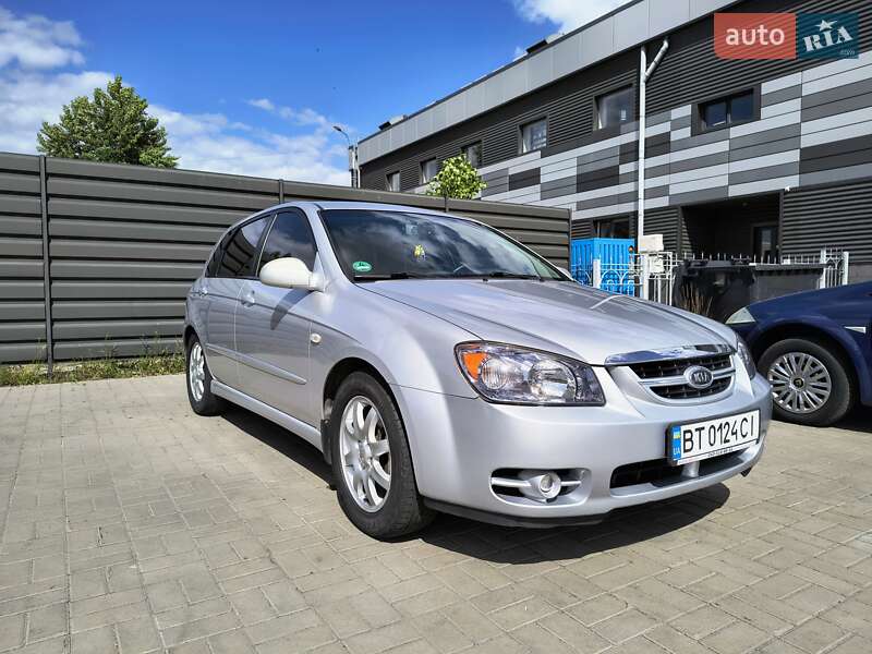 Хэтчбек Kia Cerato 2006 в Черкассах