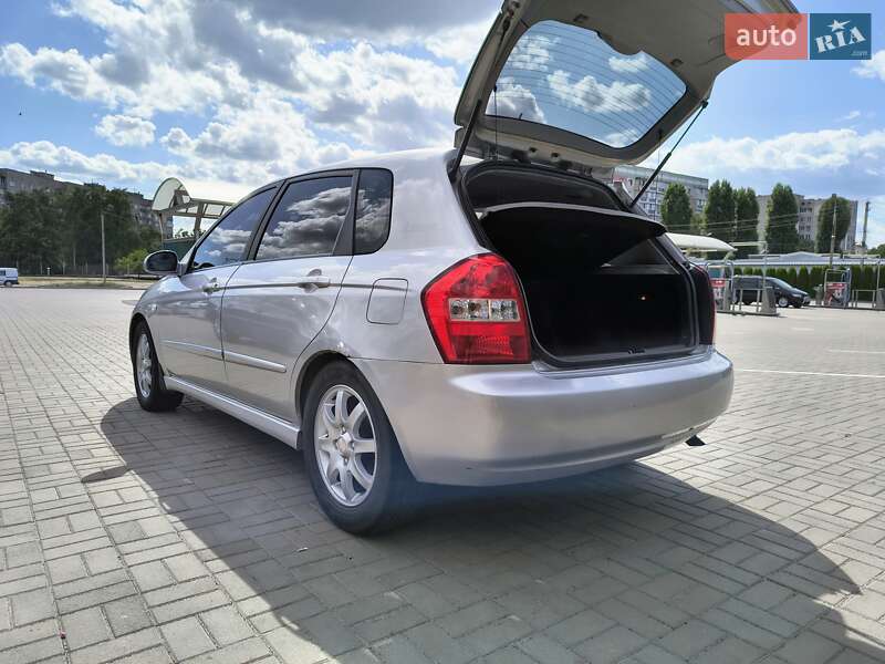 Хэтчбек Kia Cerato 2006 в Черкассах