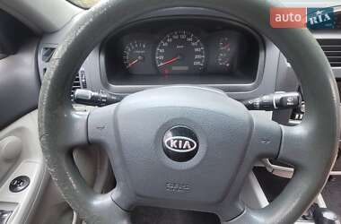 Седан Kia Cerato 2006 в 