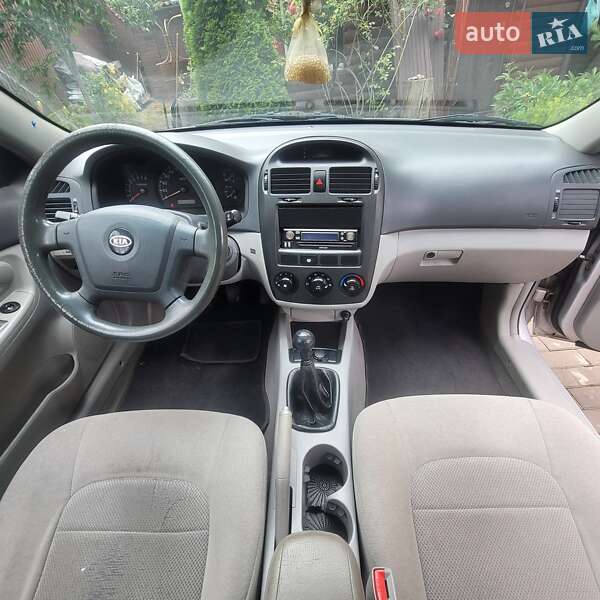 Седан Kia Cerato 2006 в Львові