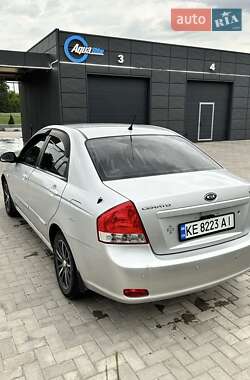 Седан Kia Cerato 2008 в 