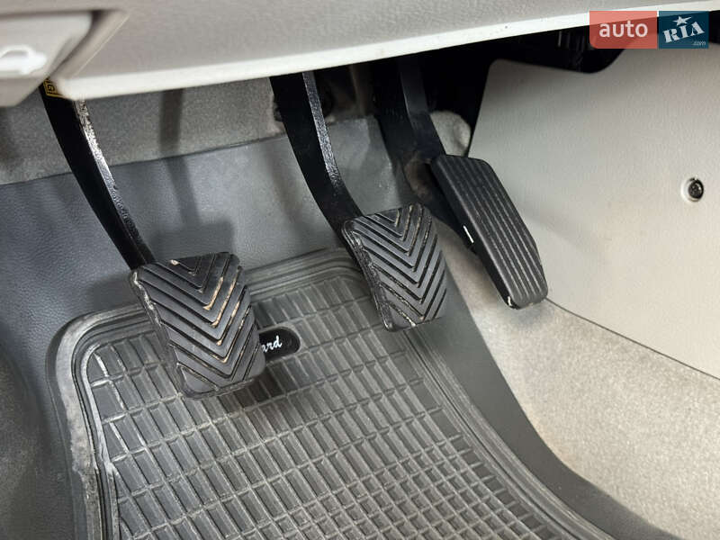 Хетчбек Kia Cerato 2006 в Краматорську