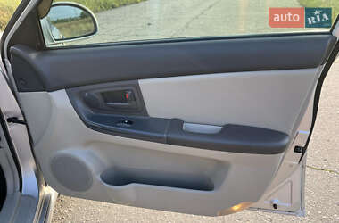 Седан Kia Cerato 2005 в 