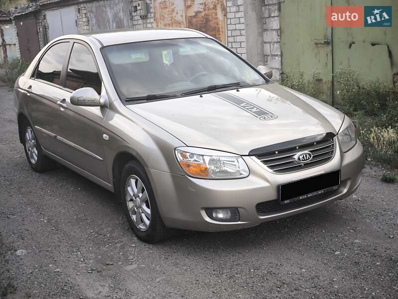 Седан Kia Cerato 2007 в Днепре