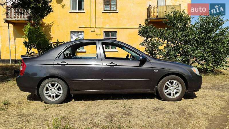 Седан Kia Cerato 2006 в Вознесенске