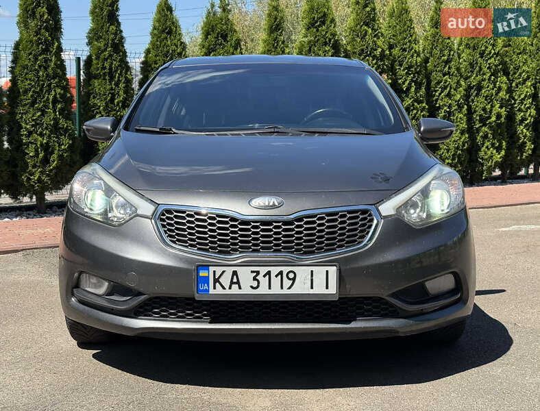 Седан Kia Cerato 2013 в Киеве