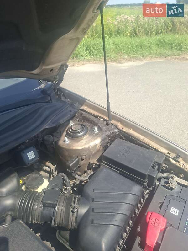 Седан Kia Cerato 2006 в Соснице