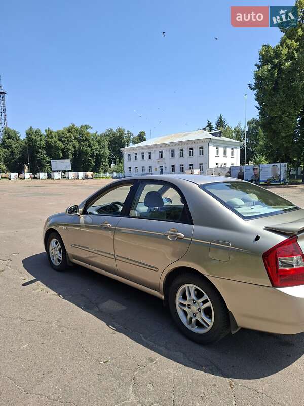 Седан Kia Cerato 2006 в Соснице