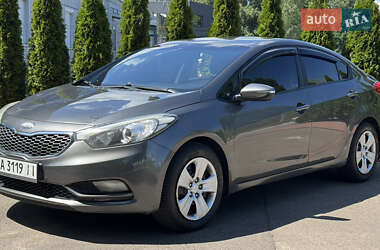 Седан Kia Cerato 2013 в Києві