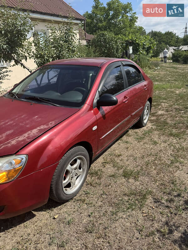 Седан Kia Cerato 2007 в Каневі