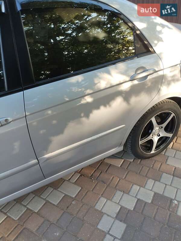 Седан Kia Cerato 2005 в Миколаєві