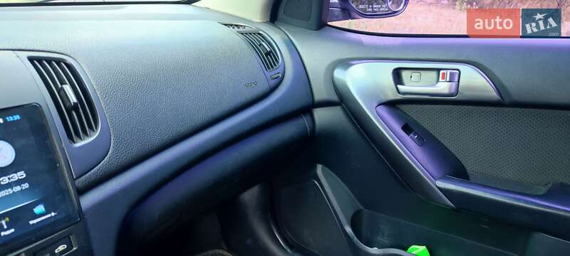 Седан Kia Cerato 2009 в Звенигородке