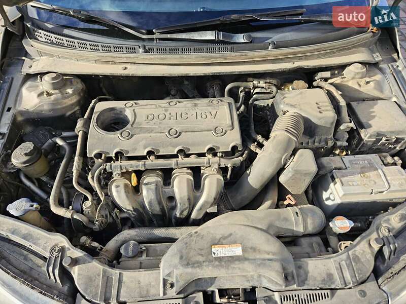 Купе Kia Cerato 2010 в Львове