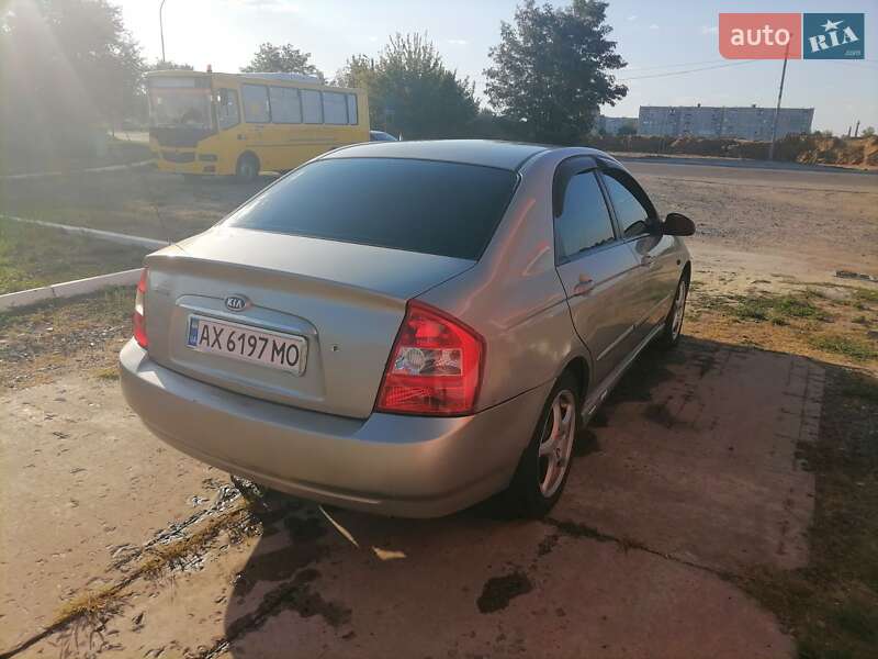 Седан Kia Cerato 2006 в Харькове