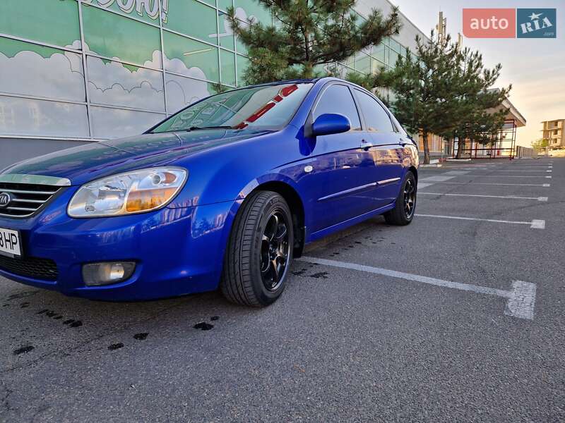 Седан Kia Cerato 2008 в Николаеве фото 3 Седан Kia Cerato 2008 в Николаеве